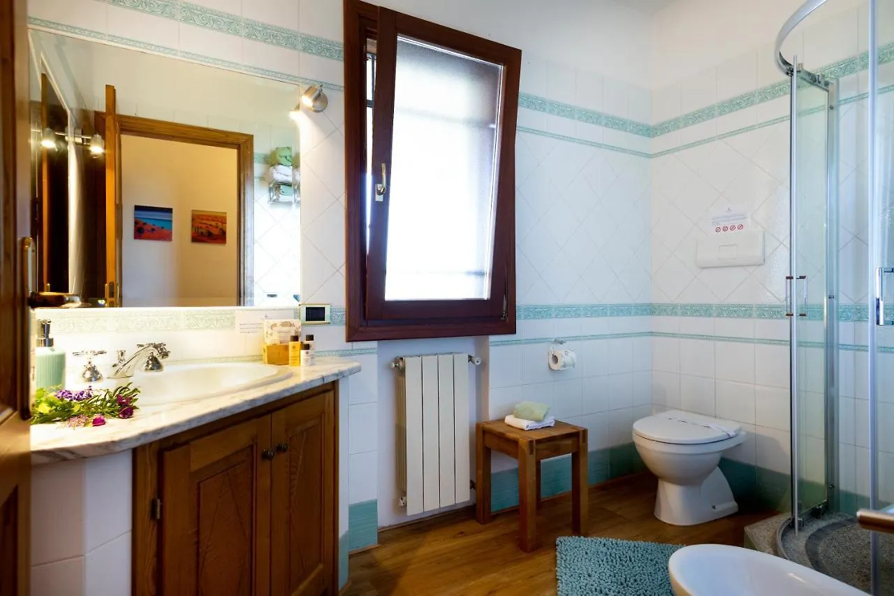 ** Frühstückspension Villa Anastasia Cugnana Italien