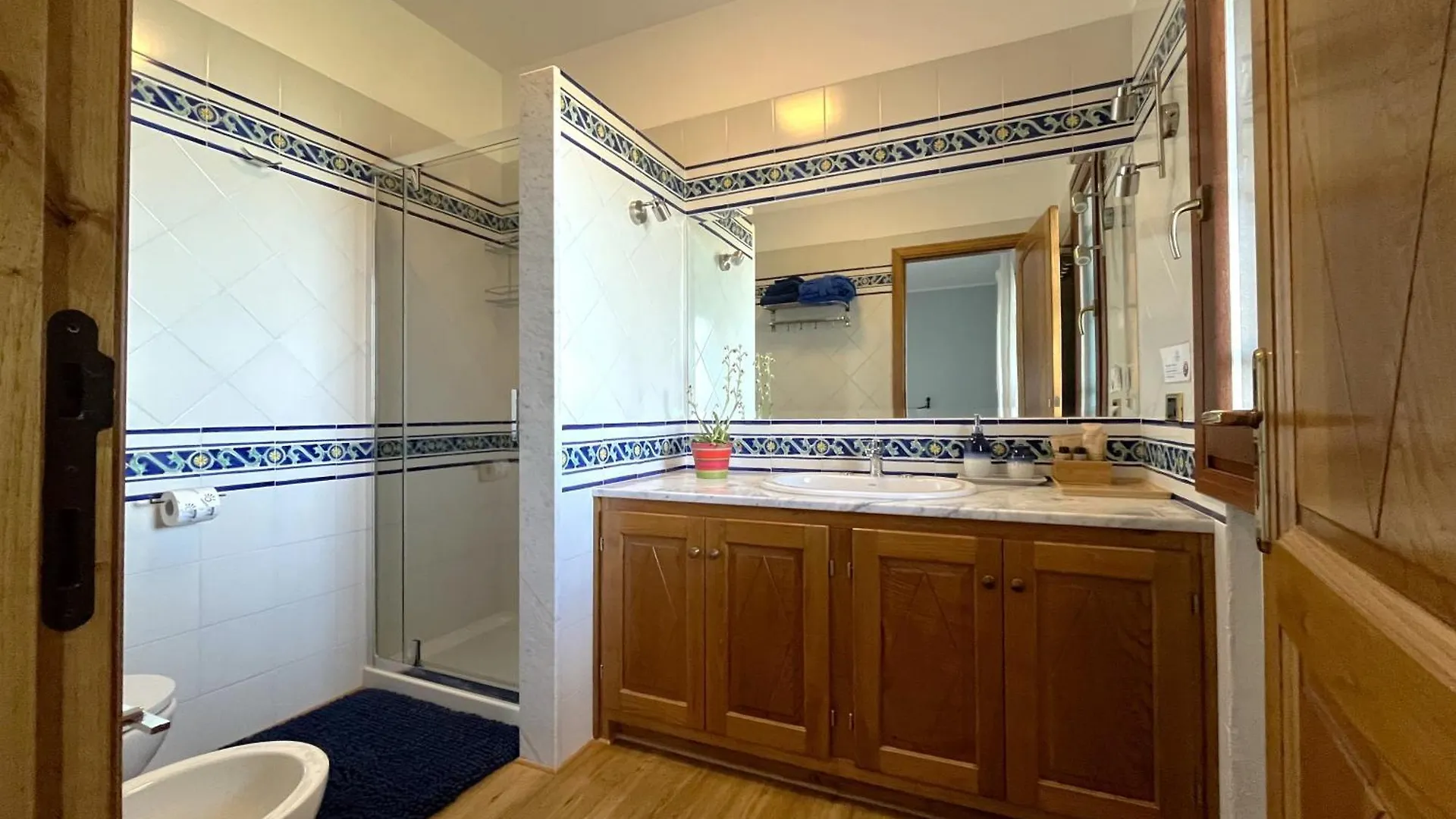 קוניאנה Villa Anastasia לינה וארוחת בוקר